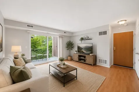 814 North River Road Mount Prospect IL 60056