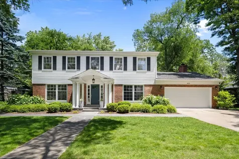685 Wicklow Road Deerfield IL 60015