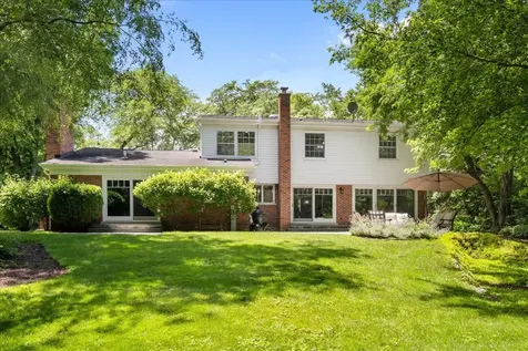 685 Wicklow Road Deerfield IL 60015