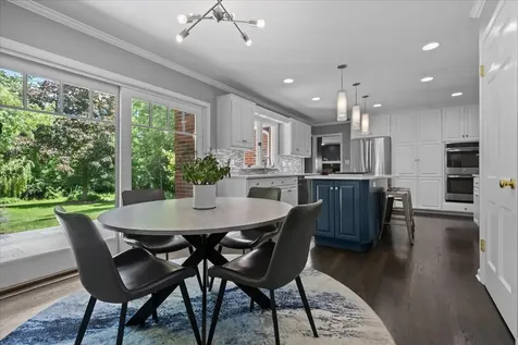 685 Wicklow Road Deerfield IL 60015