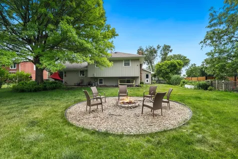 11S560 Whittington Lane Naperville IL 60564