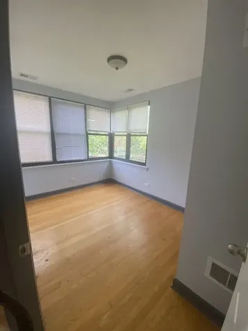 7320 North Winchester Avenue Chicago IL 60626