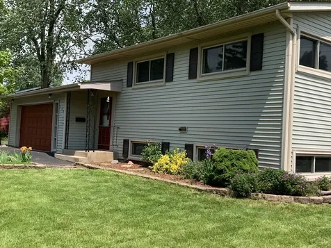 119 Ridge Lane Geneva IL 60134
