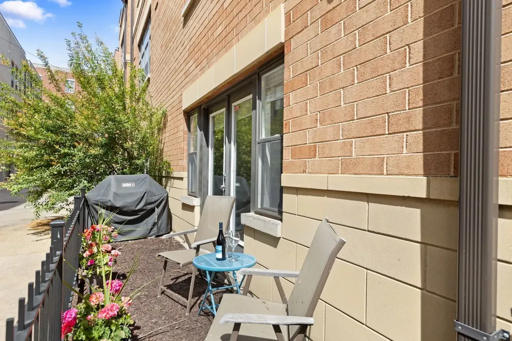2312 North Bloomingdale Avenue Chicago IL 60647