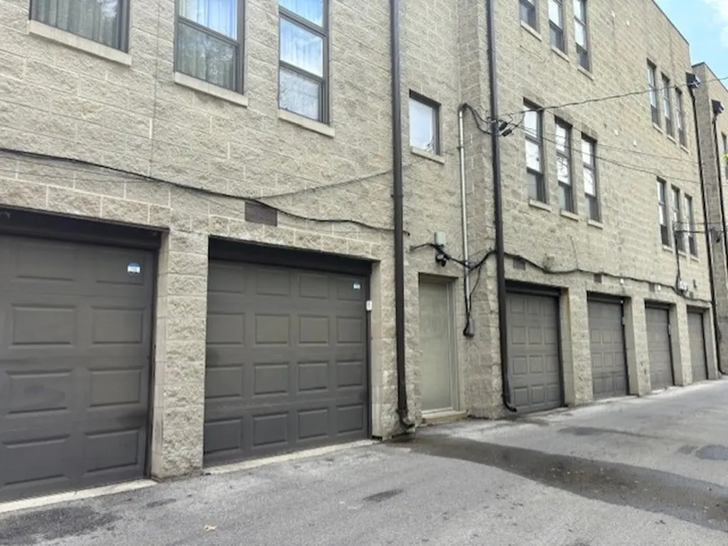 2312 North Bloomingdale Avenue Chicago IL 60647