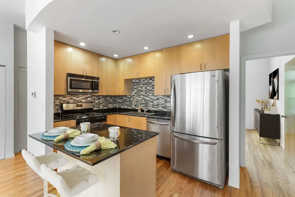 2312 North Bloomingdale Avenue Chicago IL 60647