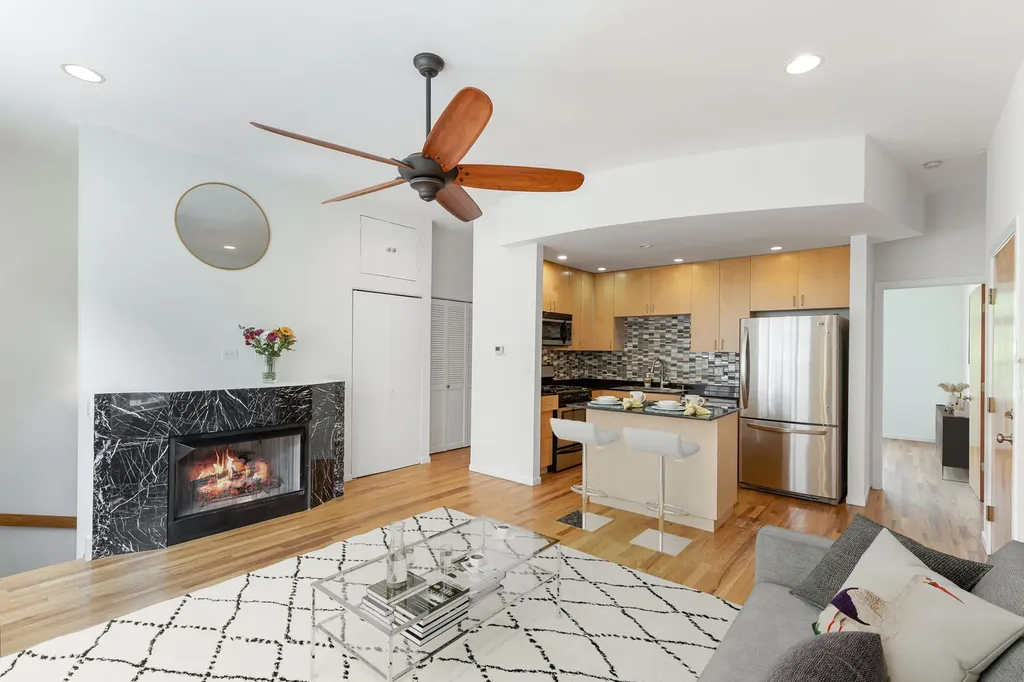 2312 North Bloomingdale Avenue Chicago IL 60647