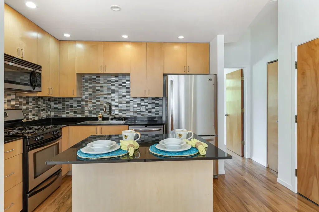 2312 North Bloomingdale Avenue Chicago IL 60647