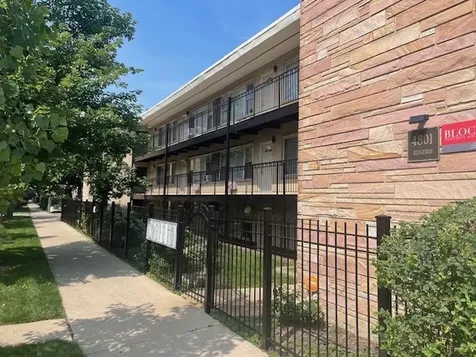4801 North Ridgeway Avenue Chicago IL 60625