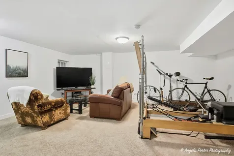 2323 Oxhill Court Schaumburg IL 60194