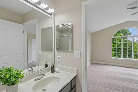 856 West Saint Johns Place Palatine IL 60067