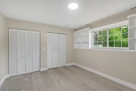 856 West Saint Johns Place Palatine IL 60067