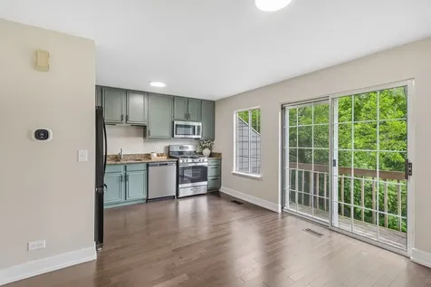 856 West Saint Johns Place Palatine IL 60067