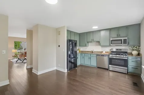 856 West Saint Johns Place Palatine IL 60067