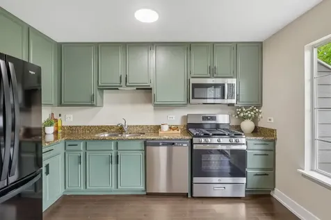 856 West Saint Johns Place Palatine IL 60067