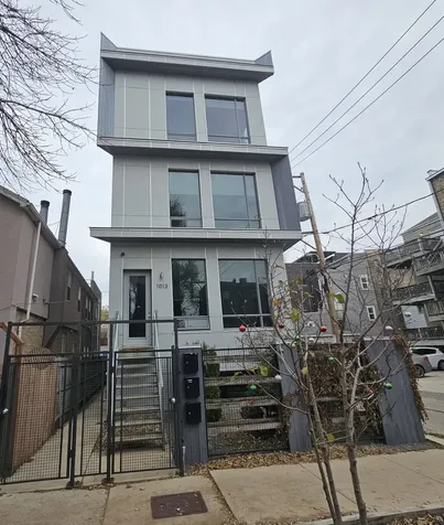 1013 North Honore Street Chicago IL 60622