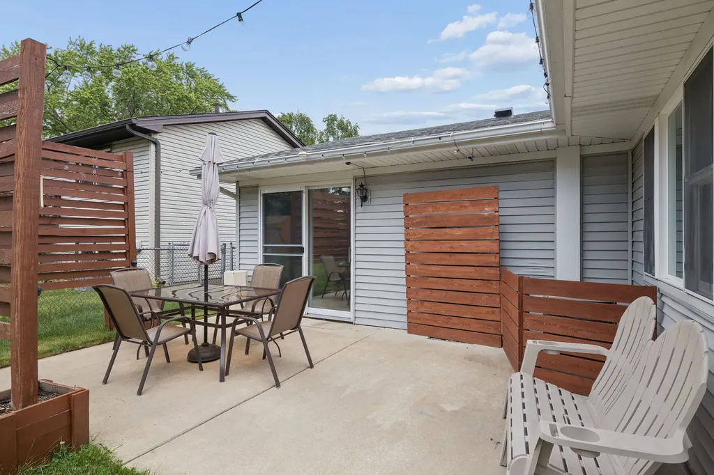 1950 Heather Drive Aurora IL 60506