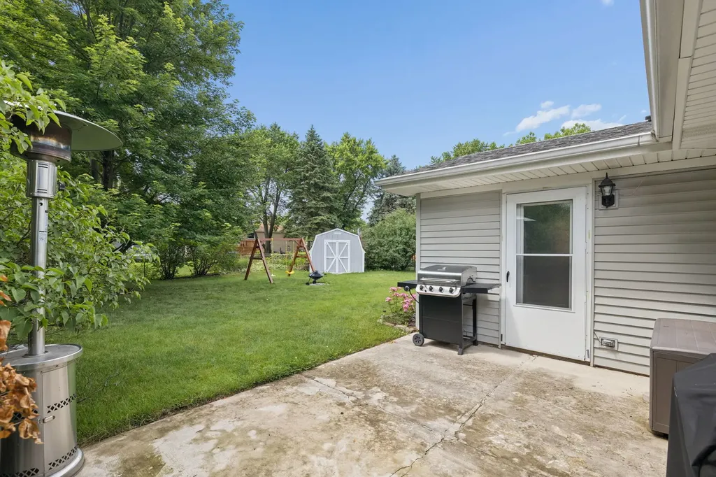 1950 Heather Drive Aurora IL 60506