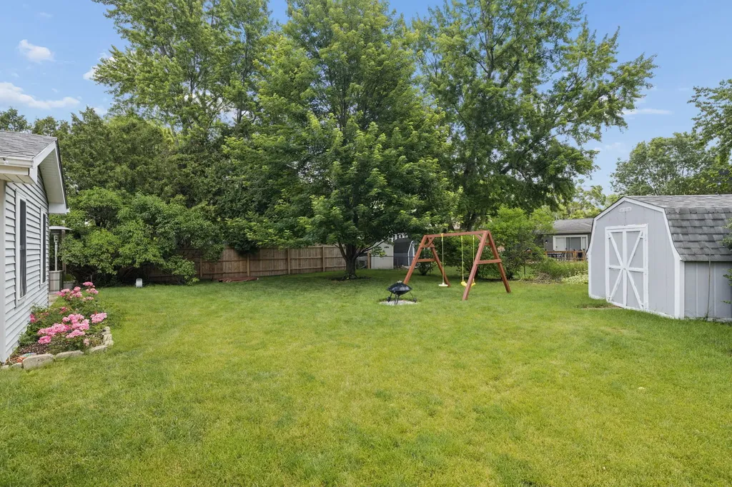 1950 Heather Drive Aurora IL 60506