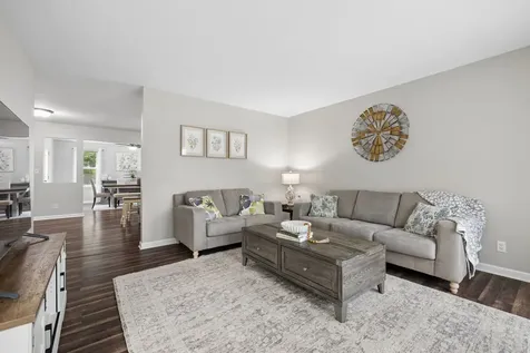 1950 Heather Drive Aurora IL 60506