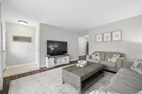 1950 Heather Drive Aurora IL 60506