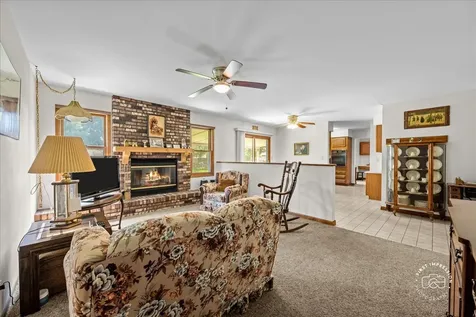 13 North Weston Avenue Elgin IL 60123