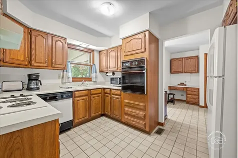 13 North Weston Avenue Elgin IL 60123