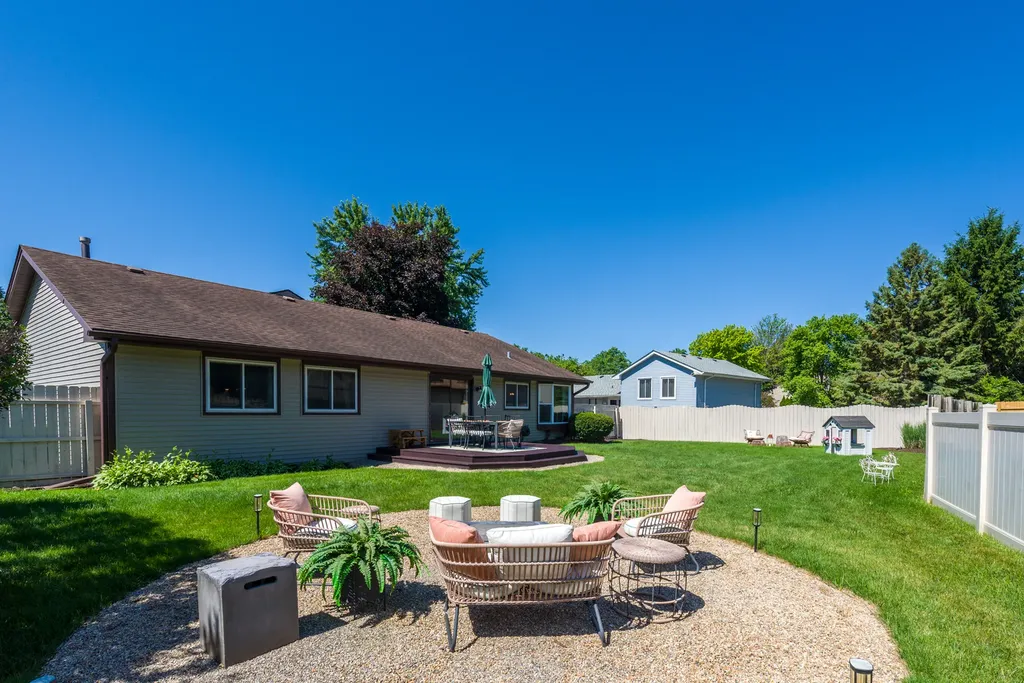 30W253 Bedford Lane Warrenville IL 60555