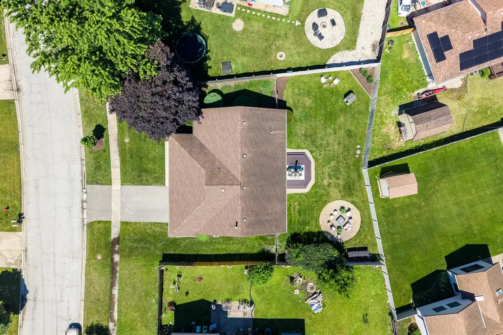 30W253 Bedford Lane Warrenville IL 60555