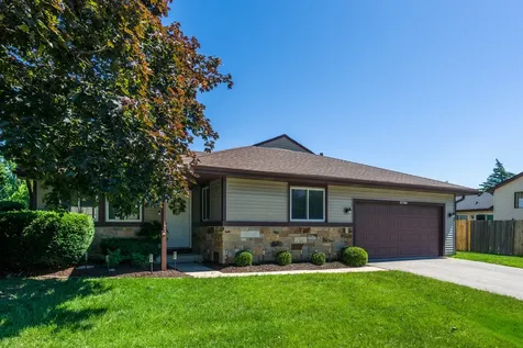 30W253 Bedford Lane Warrenville IL 60555