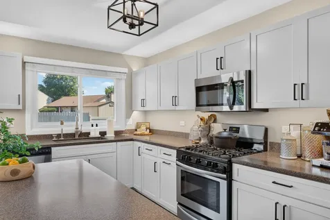 30W253 Bedford Lane Warrenville IL 60555