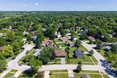 30W253 Bedford Lane Warrenville IL 60555
