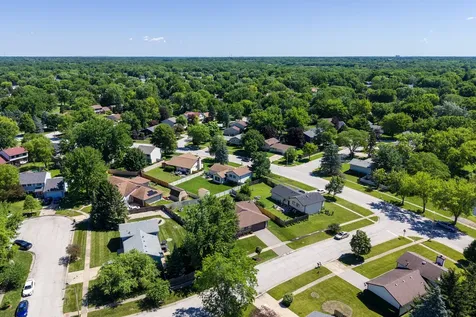 30W253 Bedford Lane Warrenville IL 60555