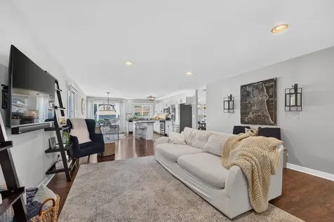 30W253 Bedford Lane Warrenville IL 60555