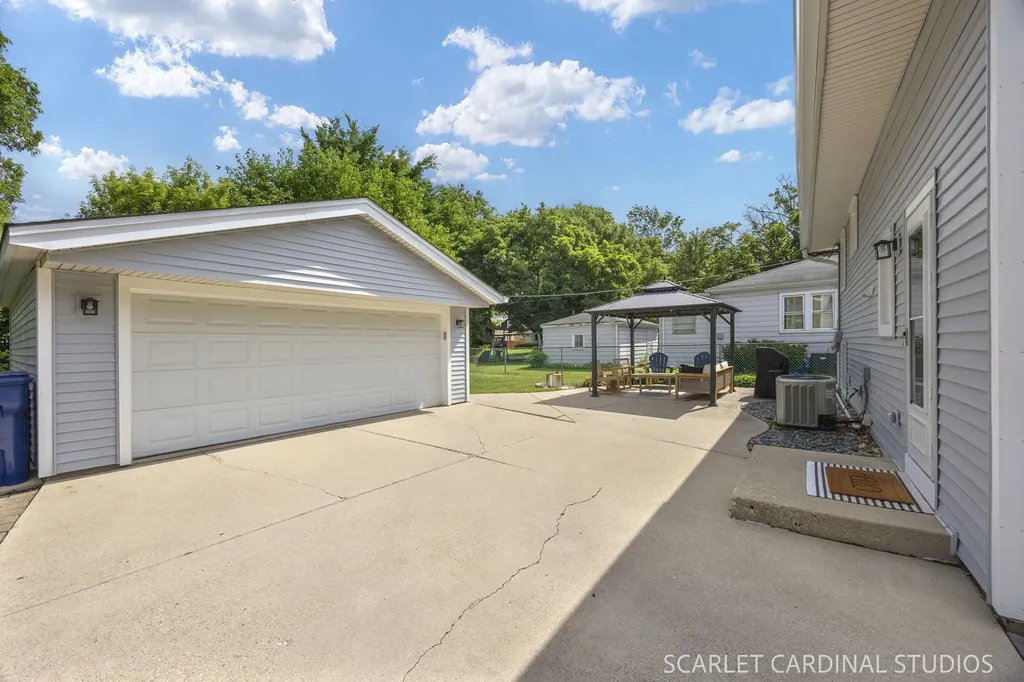 434 East Highland Avenue Villa Park IL 60181