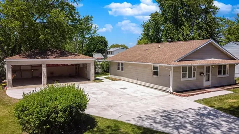 1310 Klein Drive Streamwood IL 60107