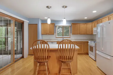 639 Hampshire Drive Hampshire IL 60140