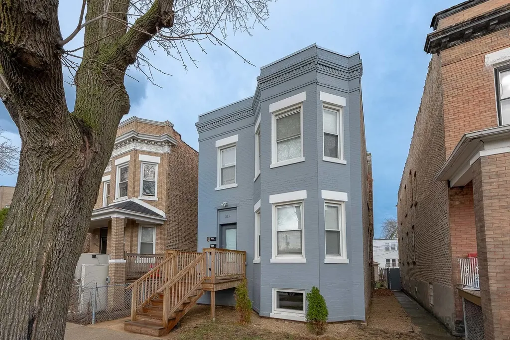 1019 North Ridgeway Avenue Chicago IL 60651