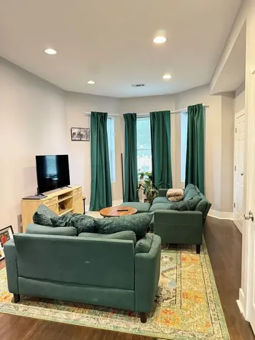 1019 North Ridgeway Avenue Chicago IL 60651