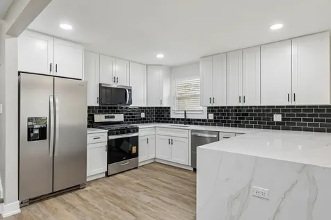 15631 East End Avenue Dolton IL 60419