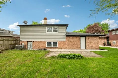 15631 East End Avenue Dolton IL 60419