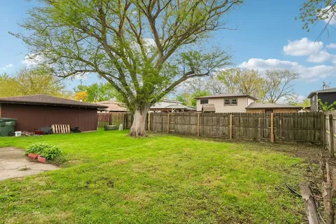 15631 East End Avenue Dolton IL 60419