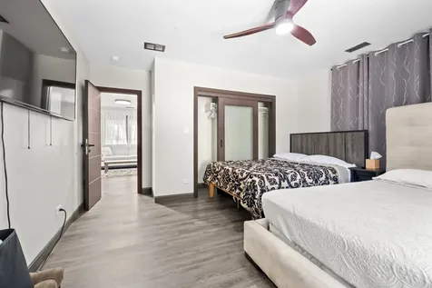 2307 Lake Street Evanston IL 60201