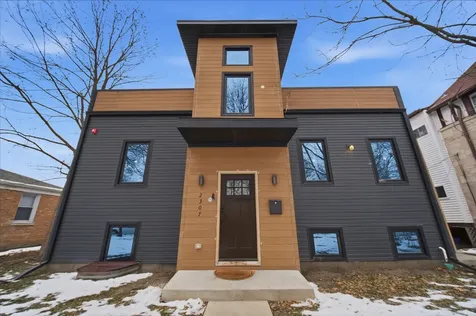 2307 Lake Street Evanston IL 60201