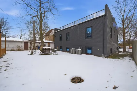 2307 Lake Street Evanston IL 60201