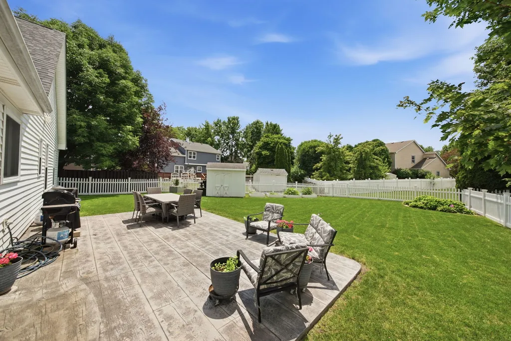 169 Sandalwood Lane Bolingbrook IL 60440