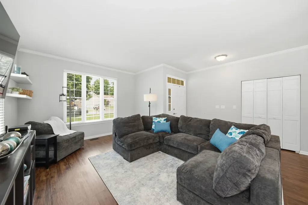 169 Sandalwood Lane Bolingbrook IL 60440