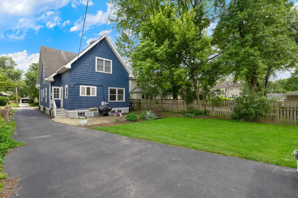 4204 Forest Avenue Western Springs IL 60558