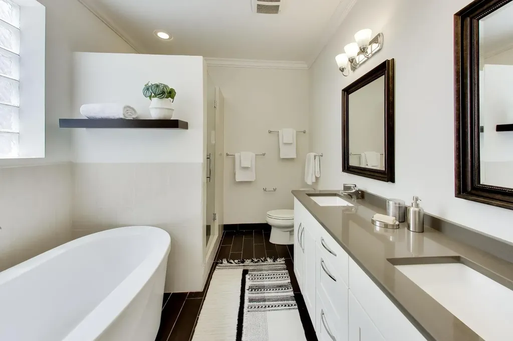 1019 North Honore Street Chicago IL 60622