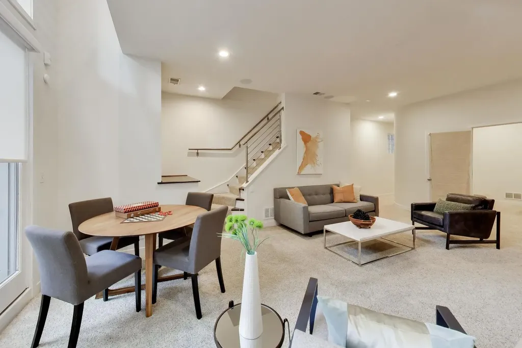 1019 North Honore Street Chicago IL 60622
